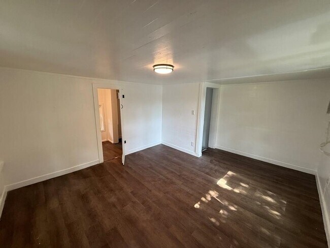 Foto del edificio - 502 W Drew St