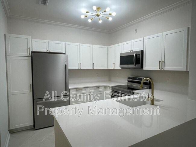 Foto del edificio - 130 River Landing Dr