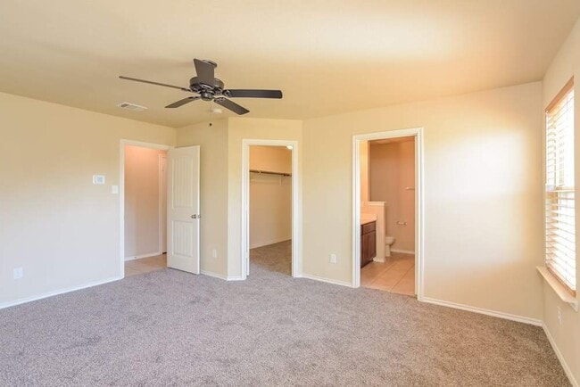 Foto del edificio - 954 Corbitt Ln