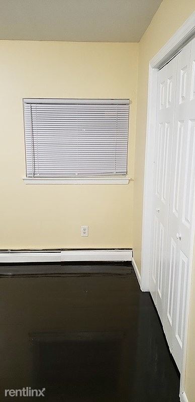 Building Photo - 3 br, 1 bath Apartment - 290 Smith Street