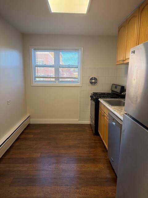 Foto del edificio - 307 Ridge Rd