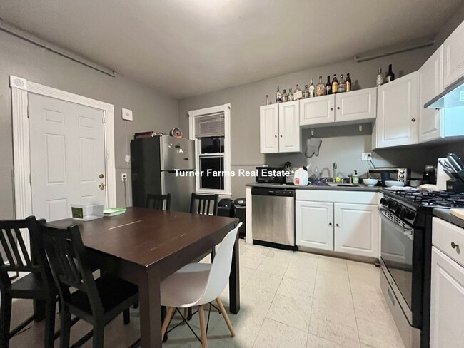 Foto del edificio - 168 Hillside St