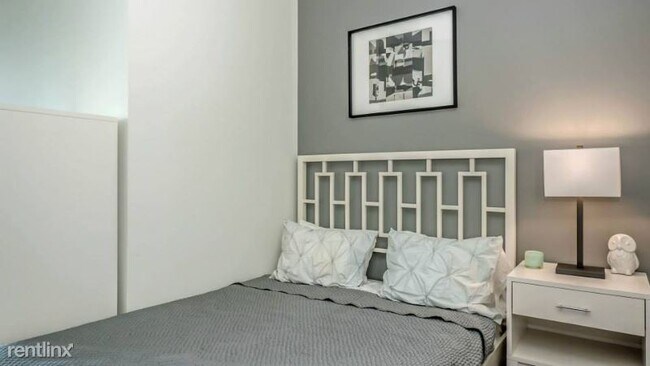 Foto del edificio - Studio, 1 bath Apartment - 1255 N Wells St