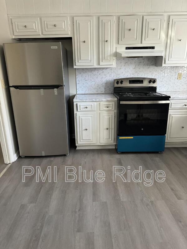 Building Photo - 144 Nottingham Dr