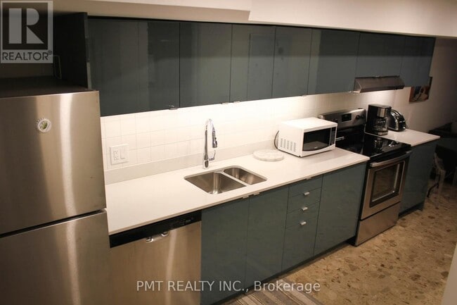 Building Photo - 445 Ontario St