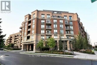 Building Photo - 540 Bur Oak Ave