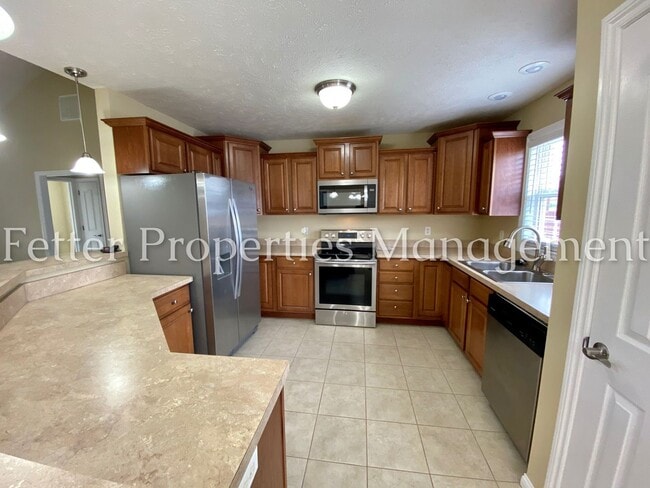 Building Photo - Gorgeous 3 Bedroom Newburgh Home!