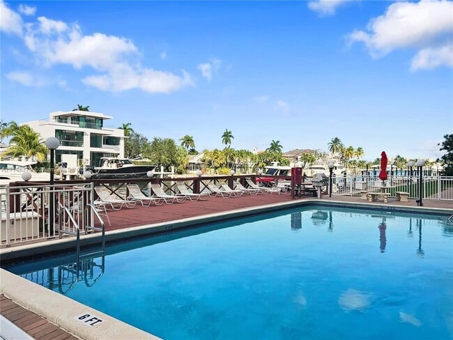 Building Photo - 1777 SE 15th St