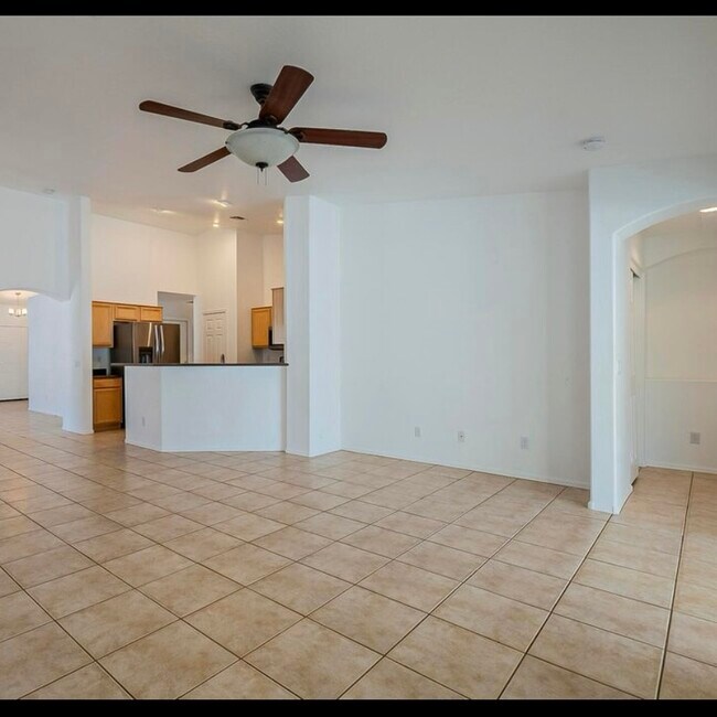 Building Photo - 17531 W Caribbean Ln