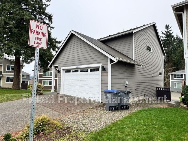 Photo - 2402 Seringa Ave House