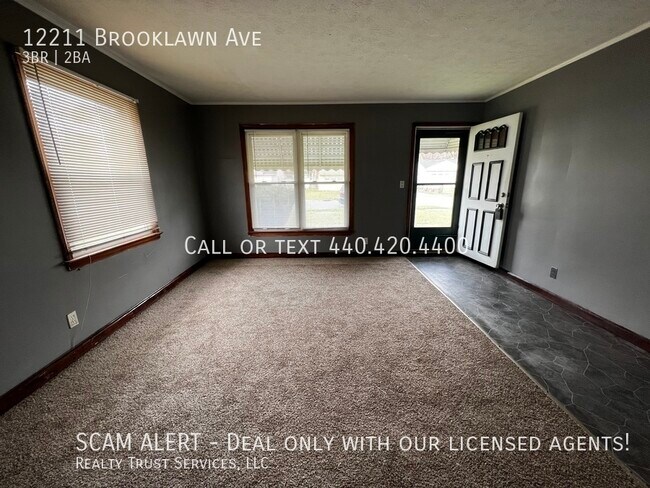Building Photo - Enjoyable 3 bedroom 2 bathroom Cape Cod Ho...