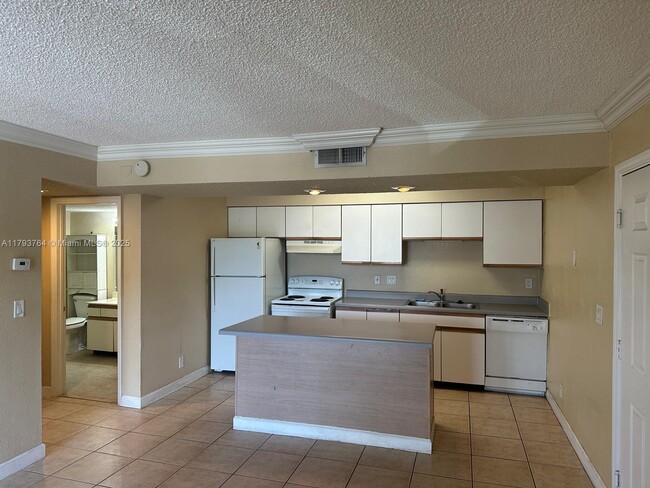 Foto del edificio - 3985 W McNab Rd