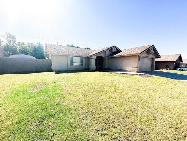 Foto del edificio - 3555 W 15th Ln