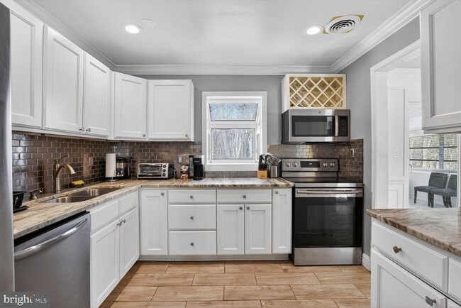 Building Photo - 4854 Langer Ln