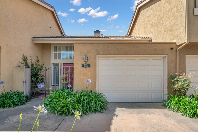 Building Photo - 2579 Caminito Muirfield