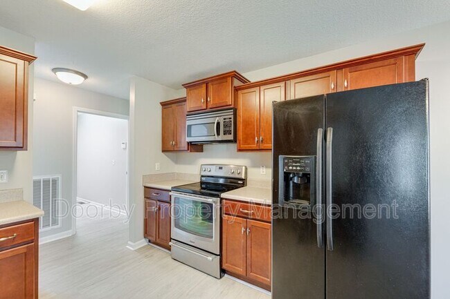 Foto del edificio - 7420 Salmon Ln