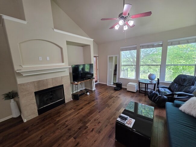 Building Photo - 7901 Southwest Pky