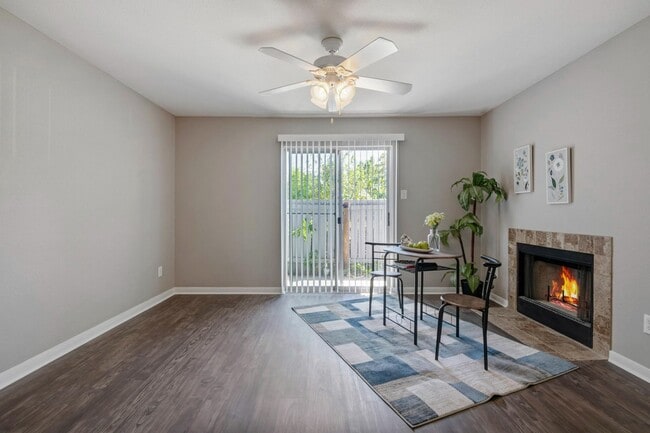 Driscoll Place | Houston, TX | Apartment Home - Driscoll Place Apartments