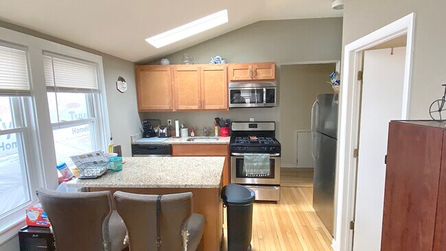 Foto del edificio - 2157 W Fletcher St