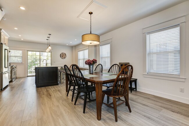 Dining Area - 215 14th Ave