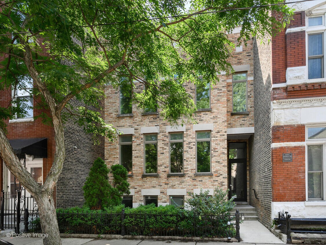 Primary Photo - 842 N Wolcott Ave