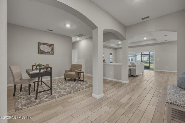 Foto del edificio - 3841 Heatherbrook Pl