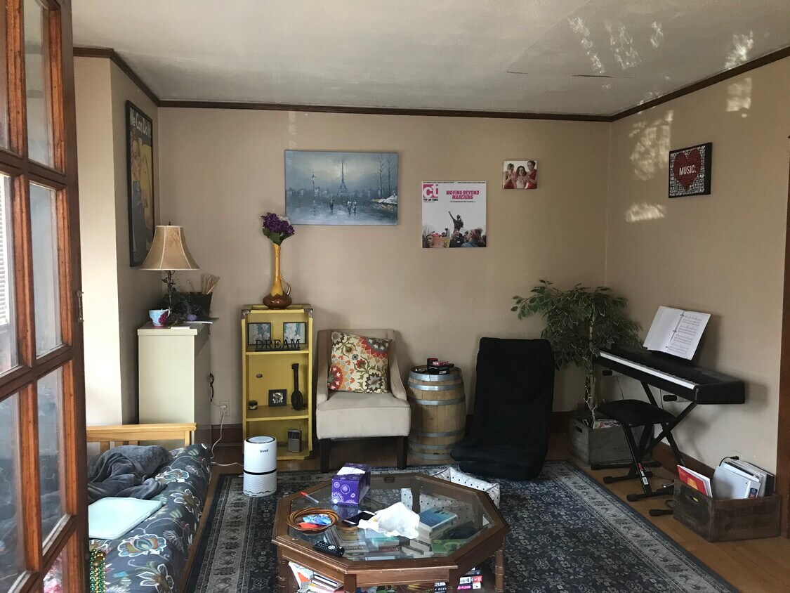 Habitación principal - 405 W Wilson St