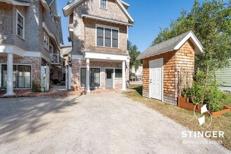 Building Photo - 1616 Paris Ave W