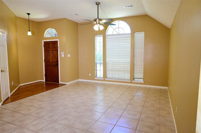 Foto del edificio - 4530 Topaz Trail Dr