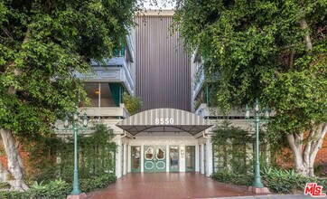 Building Photo - 8550 Holloway Dr