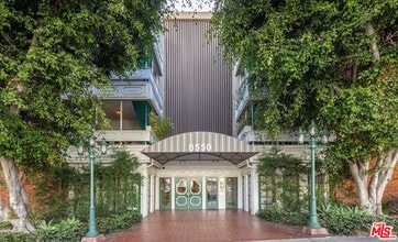 Building Photo - 8550 Holloway Dr