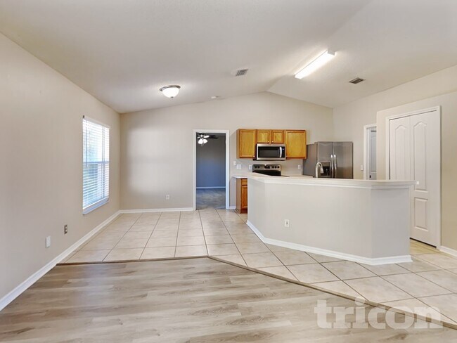 Building Photo - 21 Zorach Pl