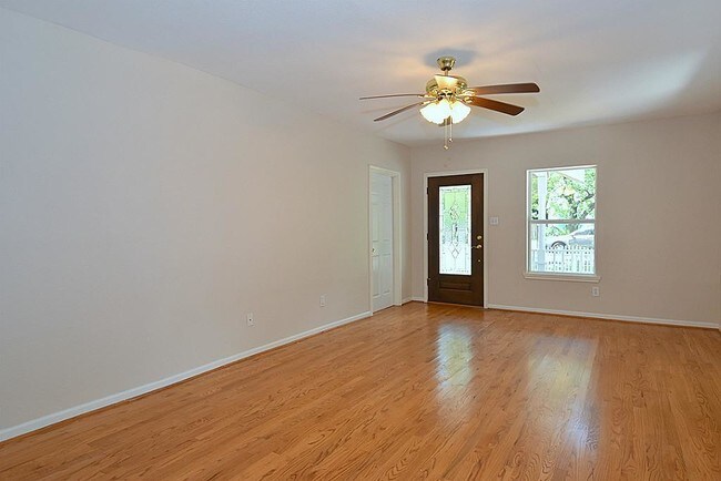 Foto del edificio - 1034 Lawrence St