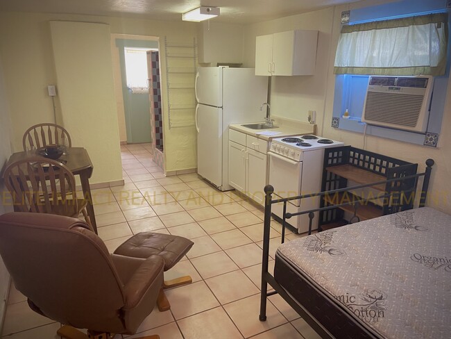 Foto del edificio - 2216 E 6th St