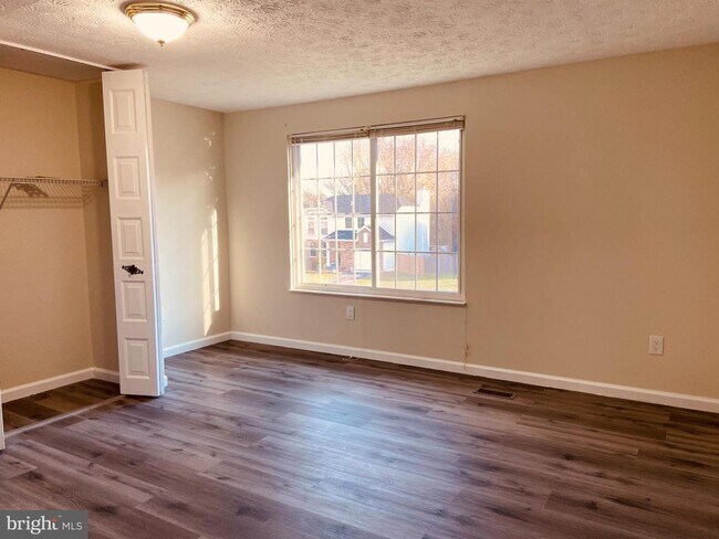Building Photo - 13205 Cabinwood Dr