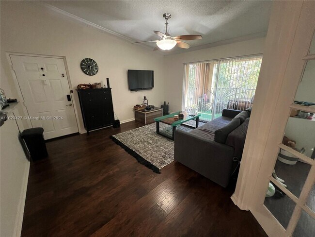 Foto del edificio - 4852 N State Rd 7