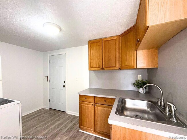 Foto del edificio - 29222 Grand River Ave