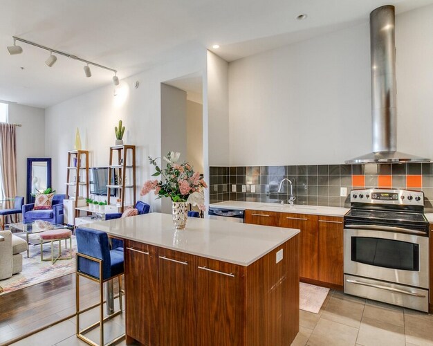 Foto del edificio - 2323 N Houston-180.5