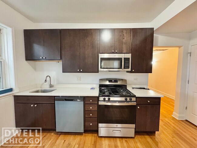 Foto del edificio - 3420 W Parker Ave