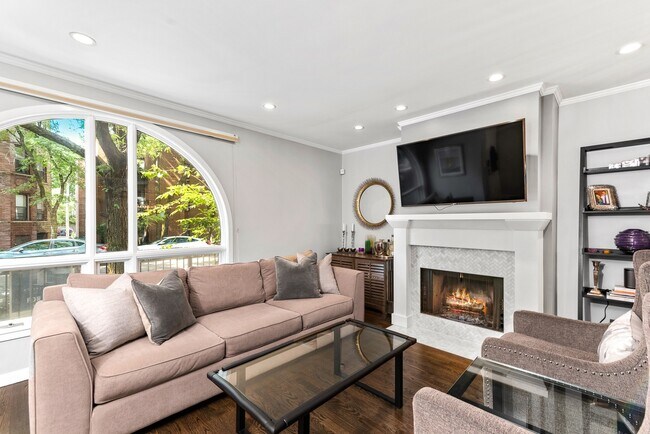 Foto del edificio - 819 W Willow St