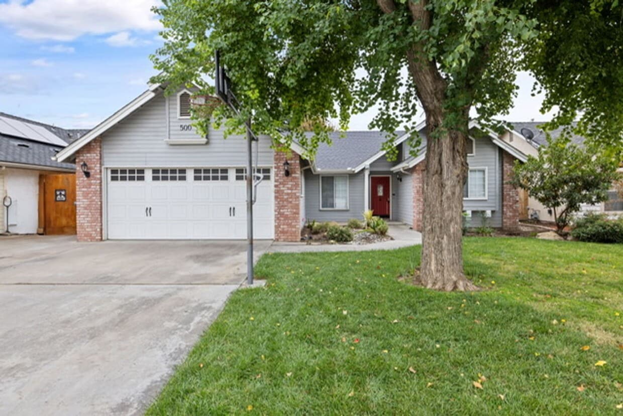 Primary Photo - NW Visalia Home Coming Soon!