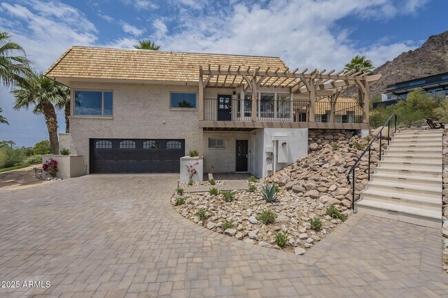 Building Photo - 5654 E Mesquite Ln