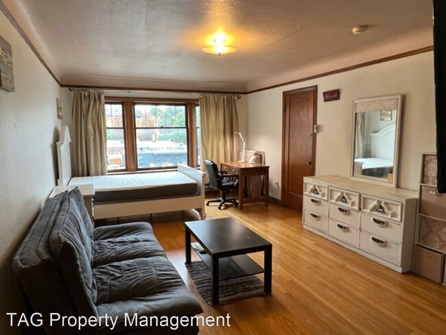 Building Photo - Studio, 1 bath House - 4235 Brooklyn Ave N...