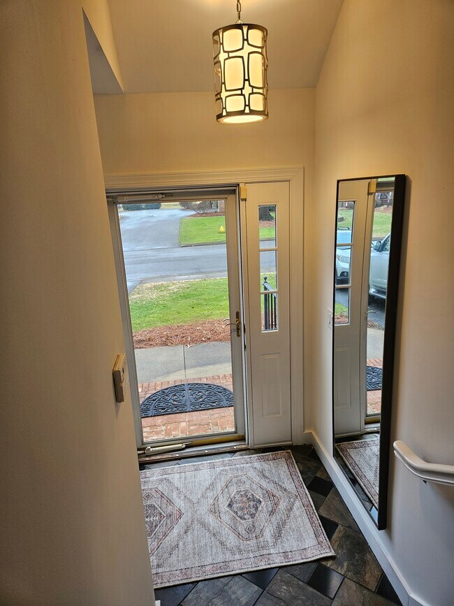 Foto del edificio - 2013 Clearfield Ln