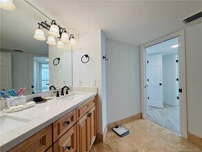 Building Photo - 8800 S Ocean Dr
