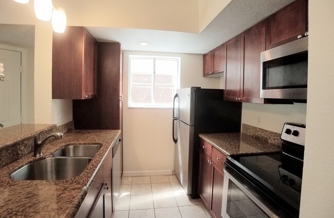 Photo - Beautiful Remodeled 2/1 Condo x Rent @ Villa Medici close to Theme Parks!