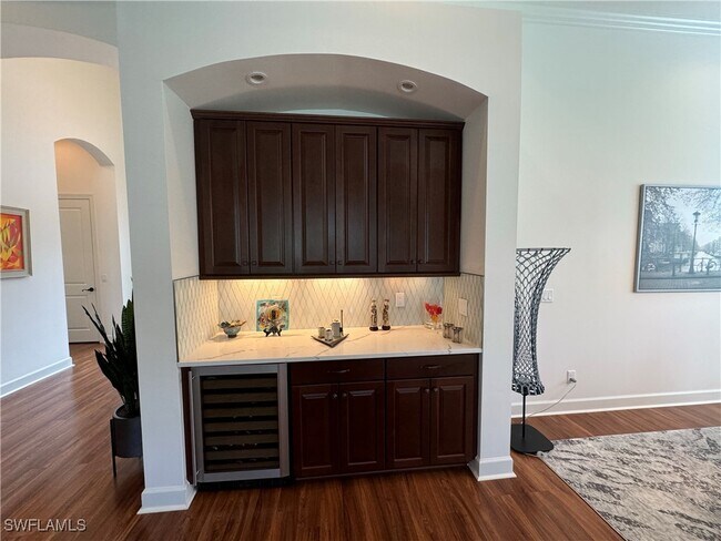 Foto del edificio - 9262 Rialto Ln