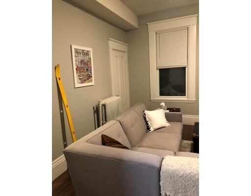 Foto del edificio - 515 E Broadway