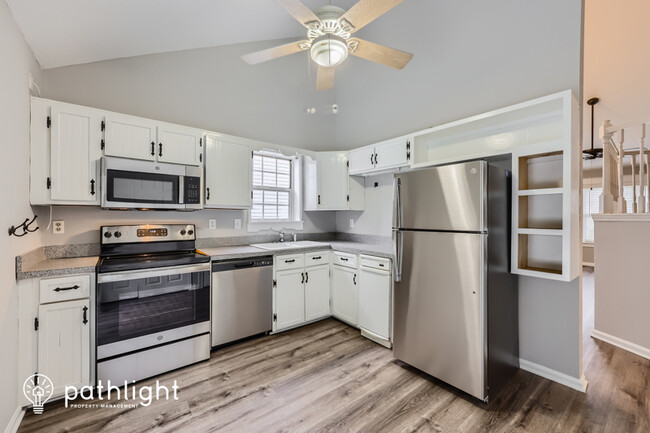 Building Photo - 4321 Hampton Hall Ct