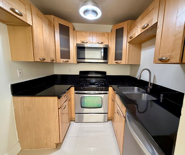 Foto del edificio - 120 S Mentor Ave